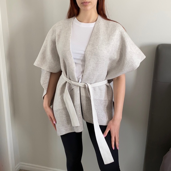 Club Monaco wool cape - Picture 1 of 4